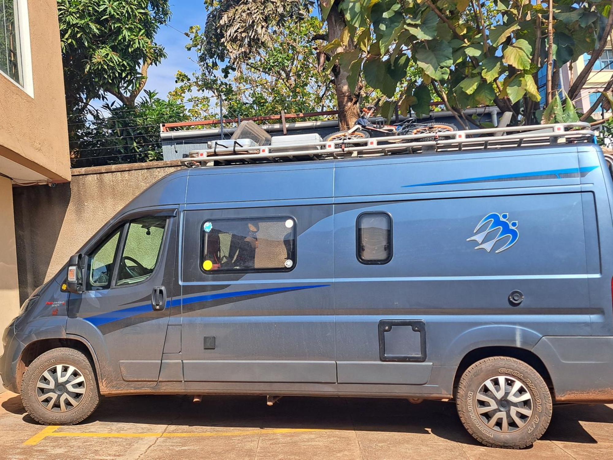 Tgs Homestay 坎帕拉 外观 照片